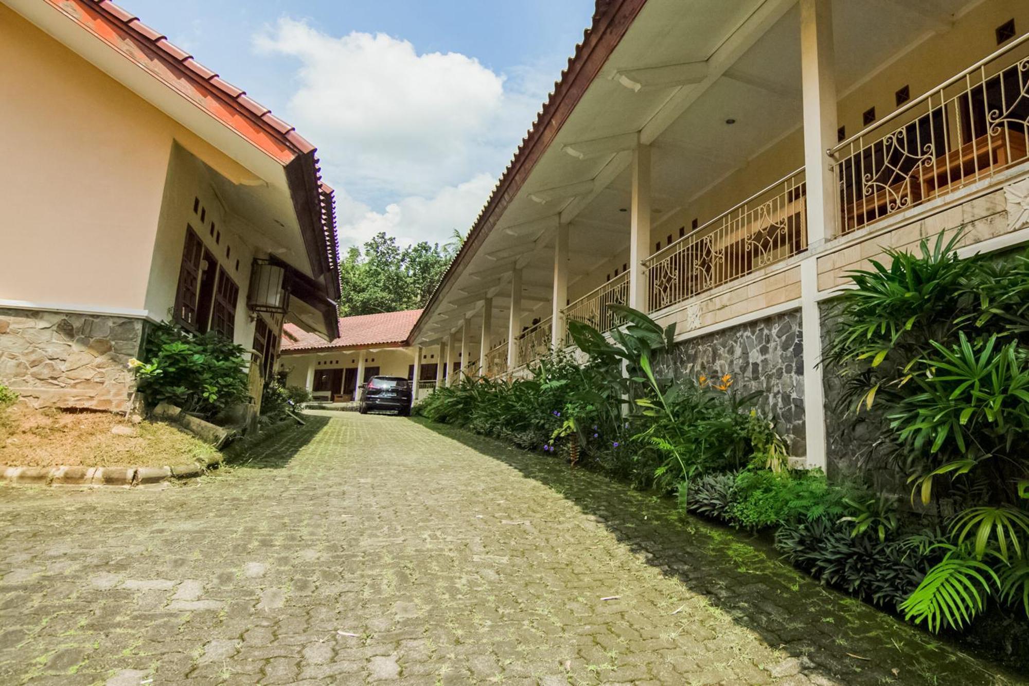 סמאראנג Wisma Langen Werdhasih מראה חיצוני תמונה