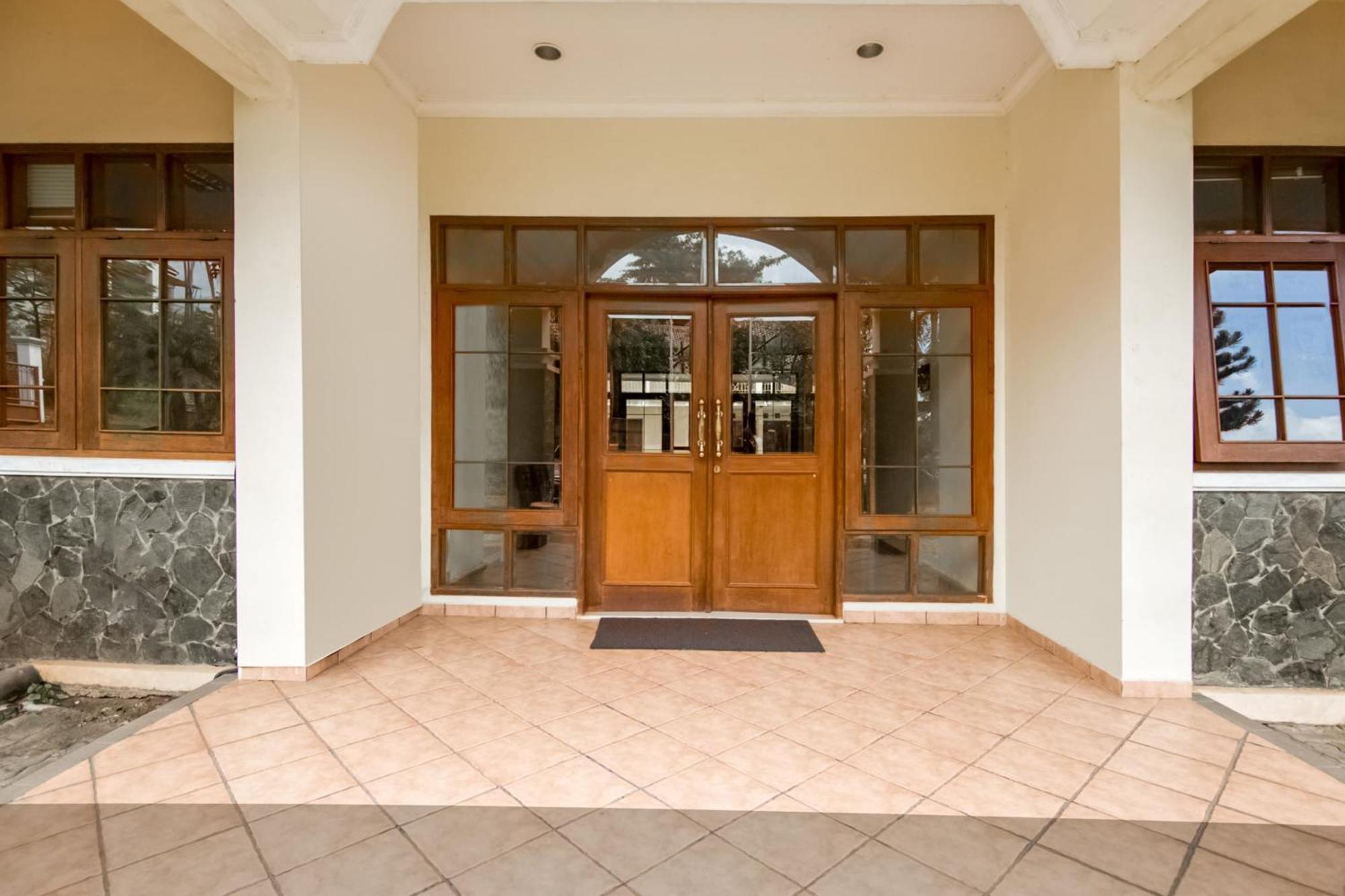 סמאראנג Wisma Langen Werdhasih מראה חיצוני תמונה