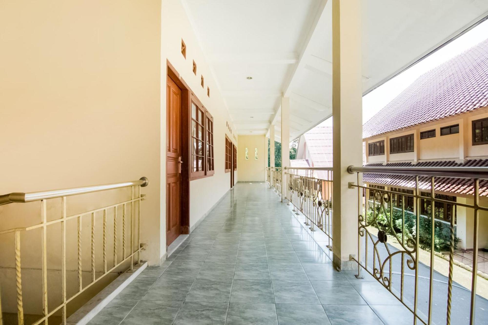 סמאראנג Wisma Langen Werdhasih מראה חיצוני תמונה